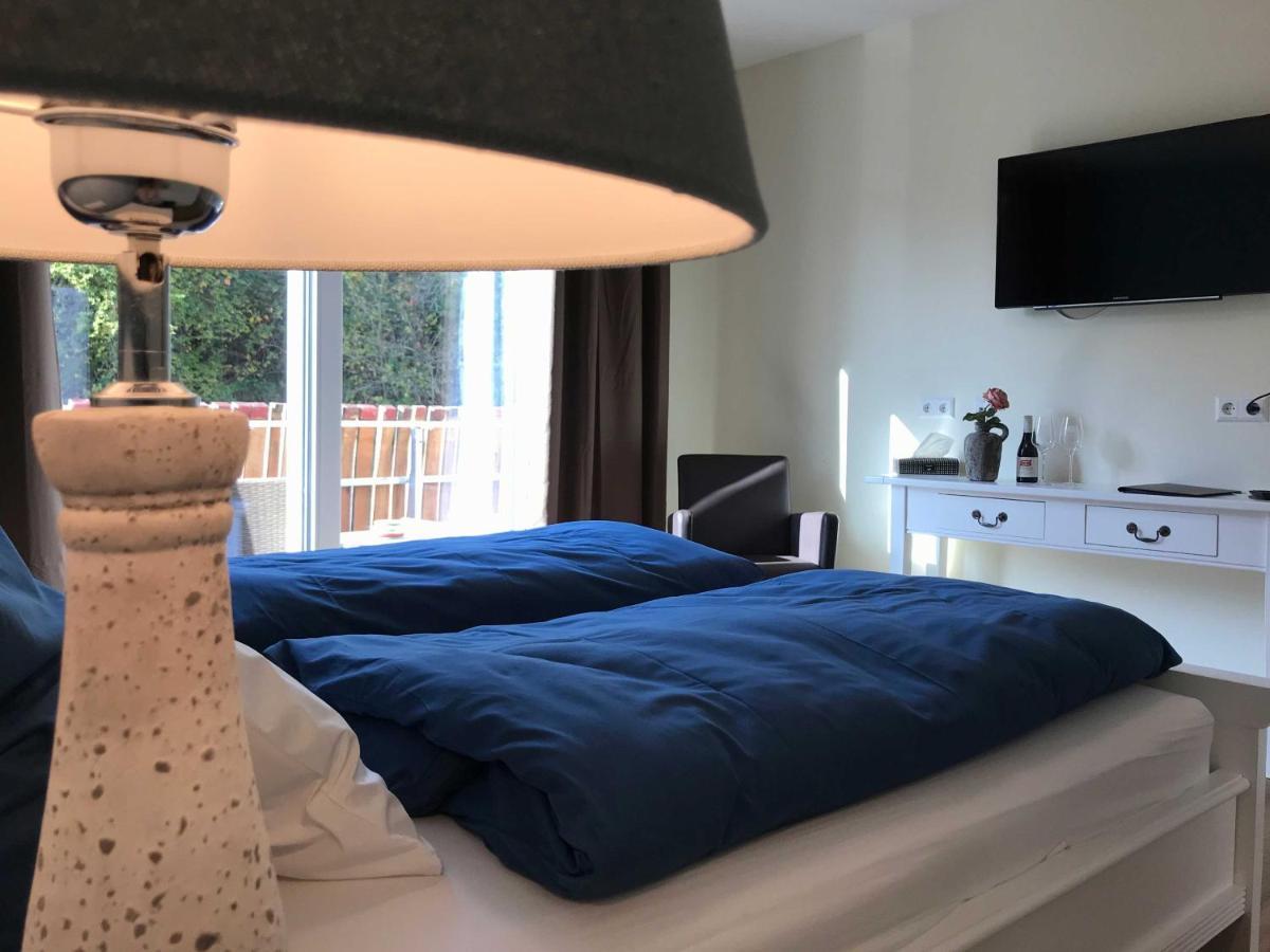Lauras Weinherberge Bed & Breakfast *